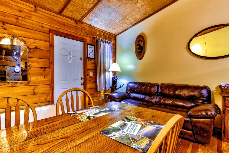Cozy Creekside Cabin Rental near Cherokee, North Carolina | Cabins (Cherokee, North Carolina, United States of America)