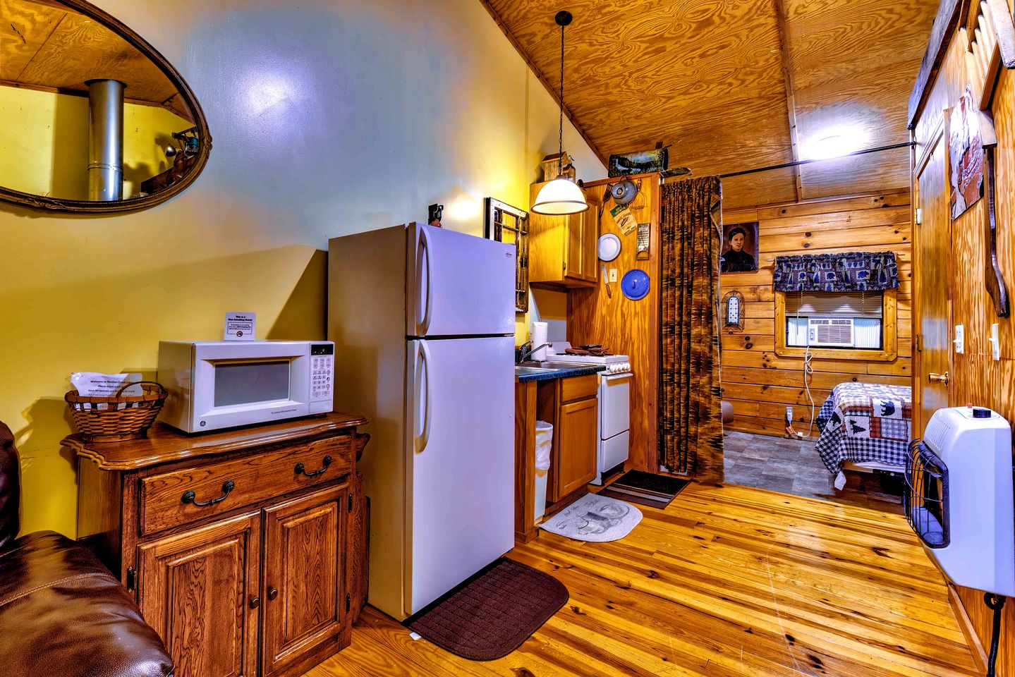Cozy Creekside Cabin Rental near Cherokee, North Carolina