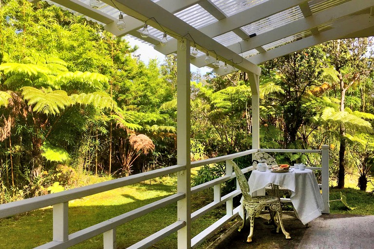 Cottages (Volcano, Hawaii, United States)