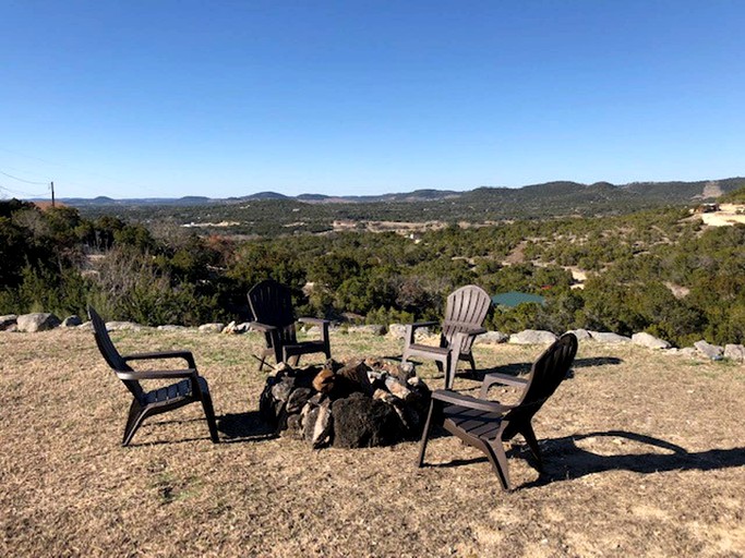 Cabins (Bandera, Texas, United States)