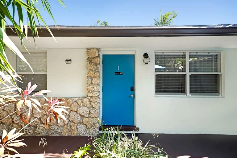 Charming Coastal Retreat with Private Courtyard Near Beach & Dining in West Palm Beach, Florida