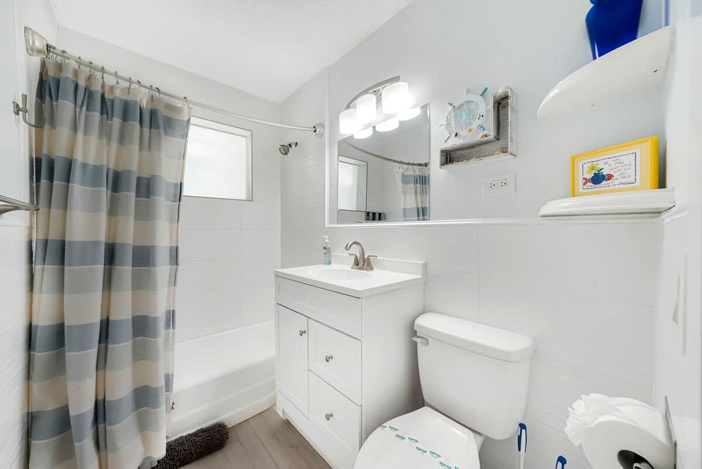 Charming Coastal Retreat with Private Courtyard Near Beach & Dining in West Palm Beach, Florida