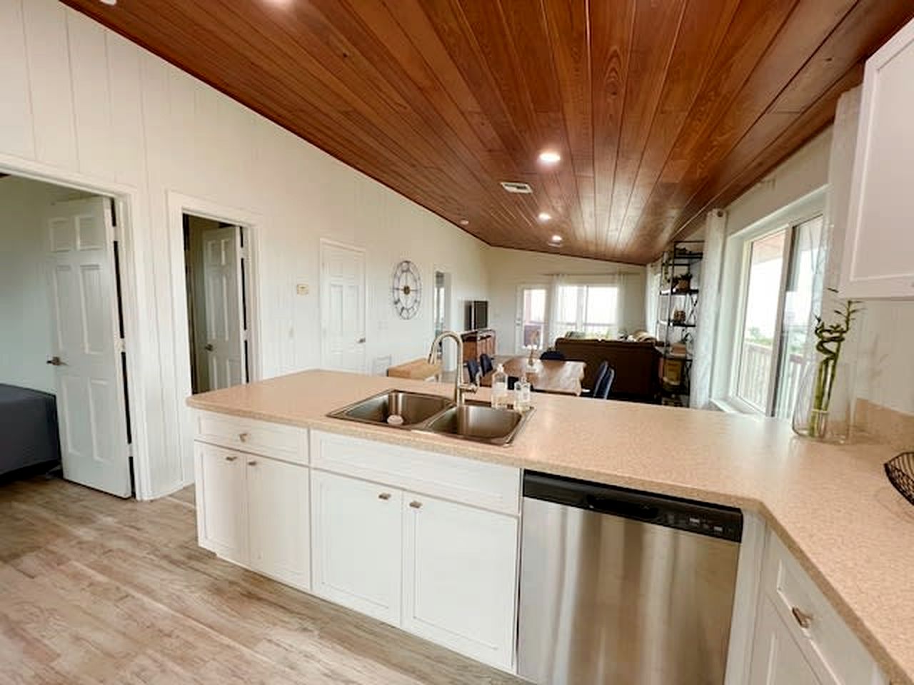 Cozy Cottage Overlooking the Beach and Gulf of Mexico for a Relaxing Getaway on Little Gasparilla Island, Florida