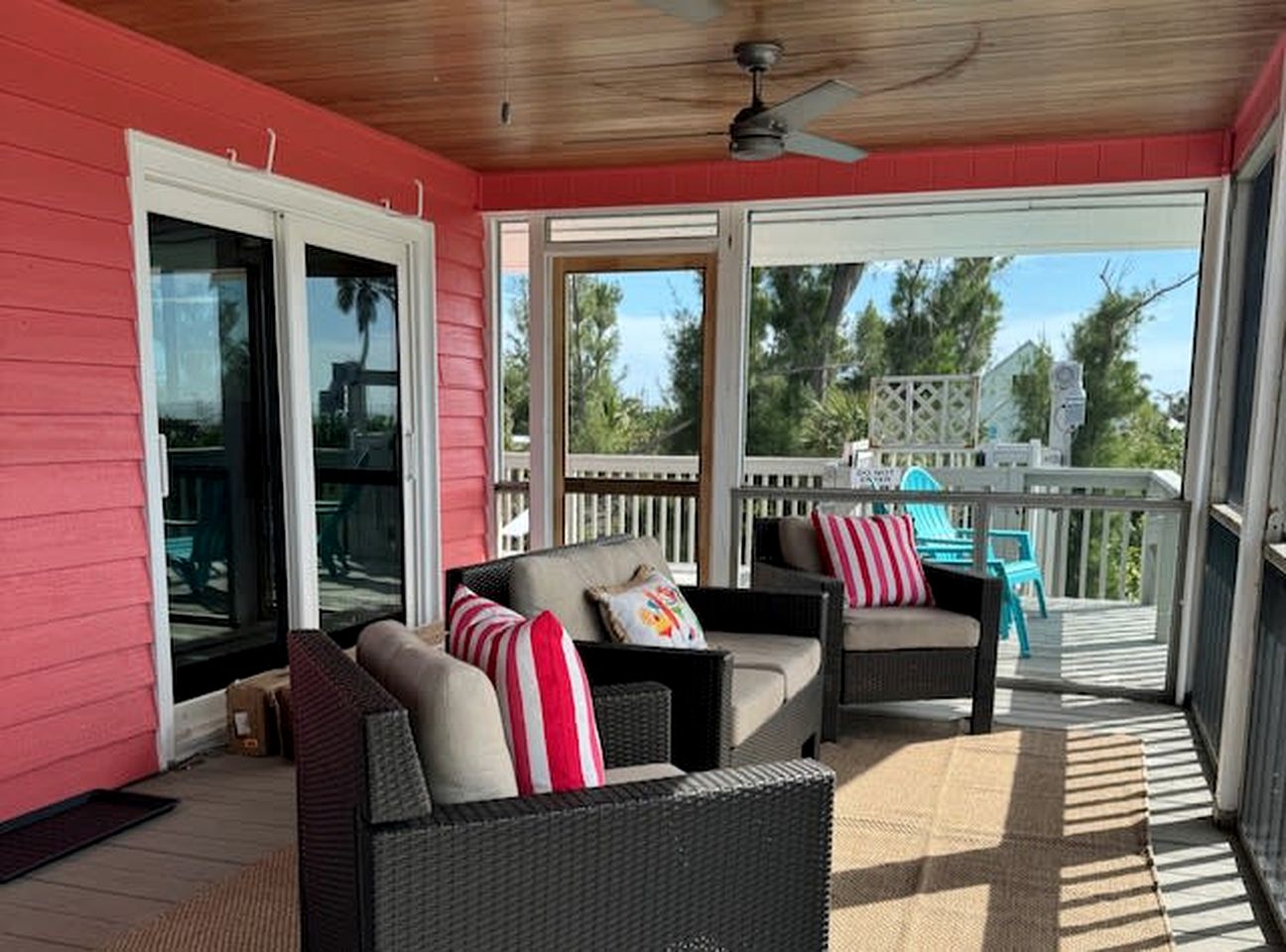 Cozy Cottage Overlooking the Beach and Gulf of Mexico for a Relaxing Getaway on Little Gasparilla Island, Florida