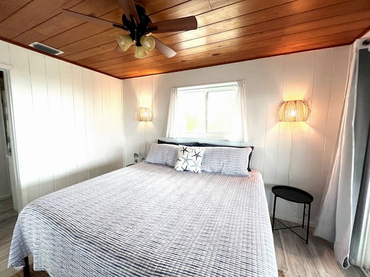 Cozy Cottage Overlooking the Beach and Gulf of Mexico for a Relaxing Getaway on Little Gasparilla Island, Florida