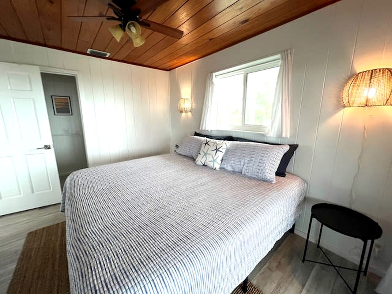 Cozy Cottage Overlooking the Beach and Gulf of Mexico for a Relaxing Getaway on Little Gasparilla Island, Florida