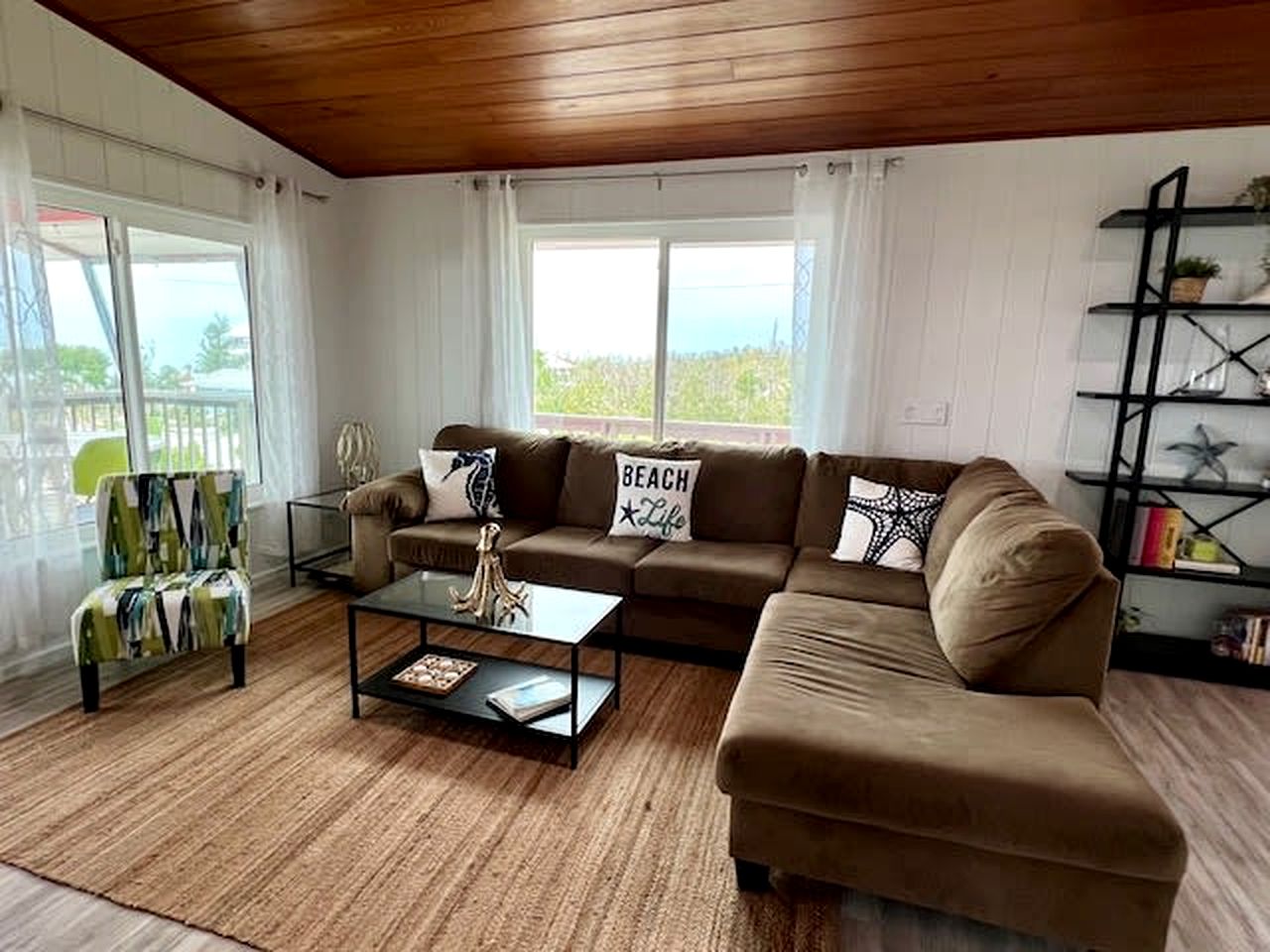 Cozy Cottage Overlooking the Beach and Gulf of Mexico for a Relaxing Getaway on Little Gasparilla Island, Florida