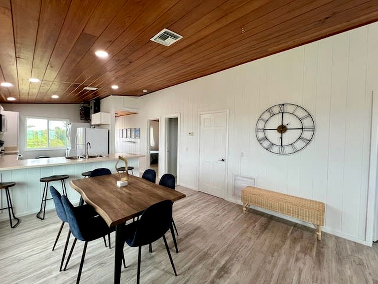 Cozy Cottage Overlooking the Beach and Gulf of Mexico for a Relaxing Getaway on Little Gasparilla Island, Florida