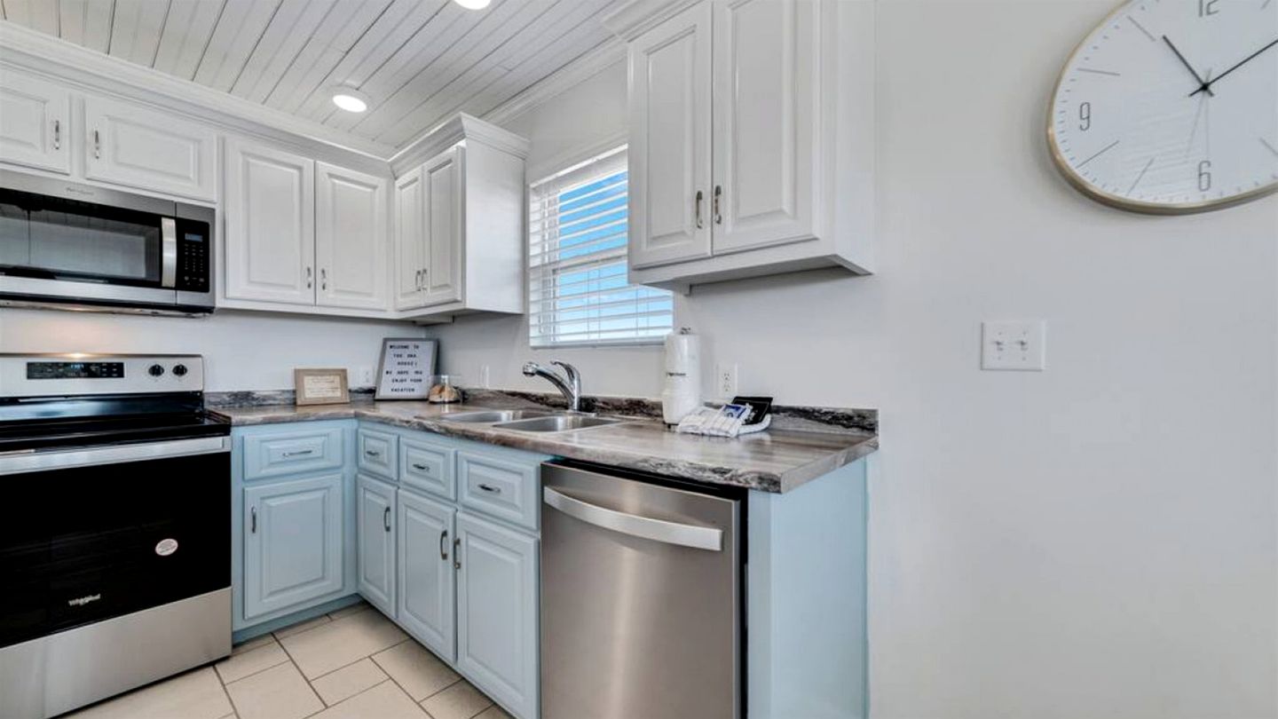 Beach Front Cottage with Private Heated Pool in Alabama