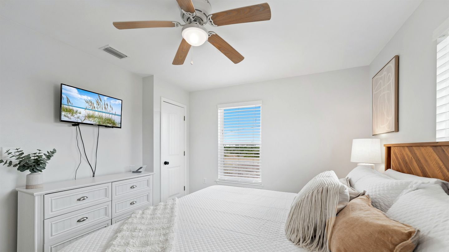 Beach Front Cottage with Private Heated Pool in Alabama