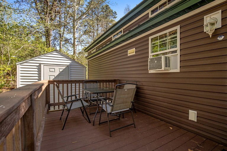 Cabins (United States of America, Sandwich, Massachusetts)