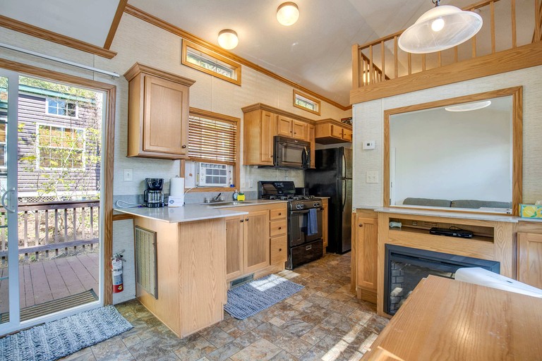 Cabins (United States of America, Sandwich, Massachusetts)