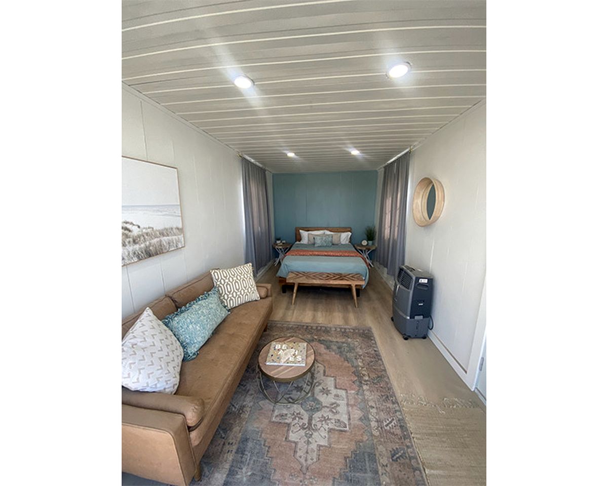 Unique Mirror Pod on the Shores of Yuba Lake for a Fantastic Couples Escape in Utah