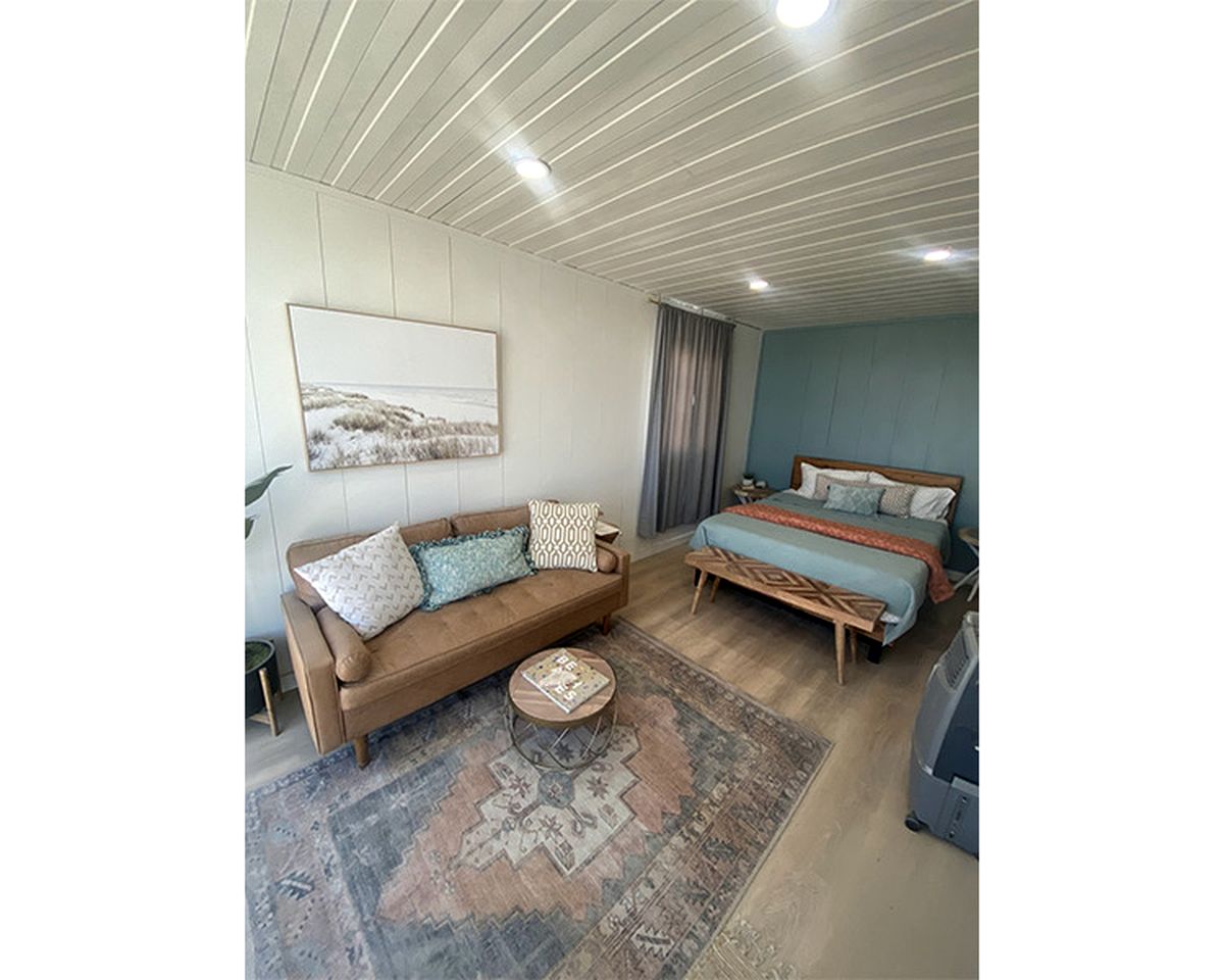 Unique Mirror Pod on the Shores of Yuba Lake for a Fantastic Couples Escape in Utah