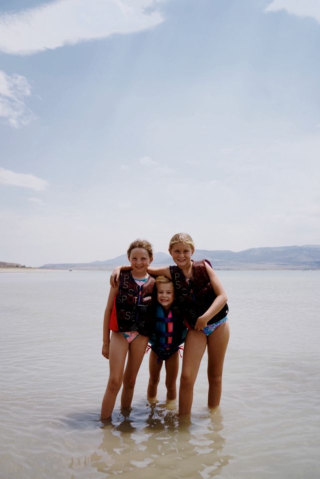 Spacious Pet-Friendly Safari Tent on Yuba Lake with Spectacular Views for a Memorable Glamping Escape in Utah