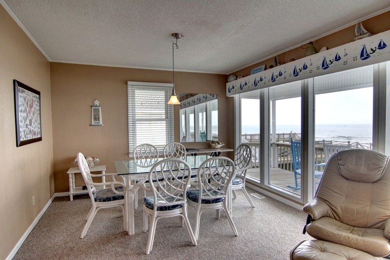 Beach Houses (Holden Beach, North Carolina, United States)