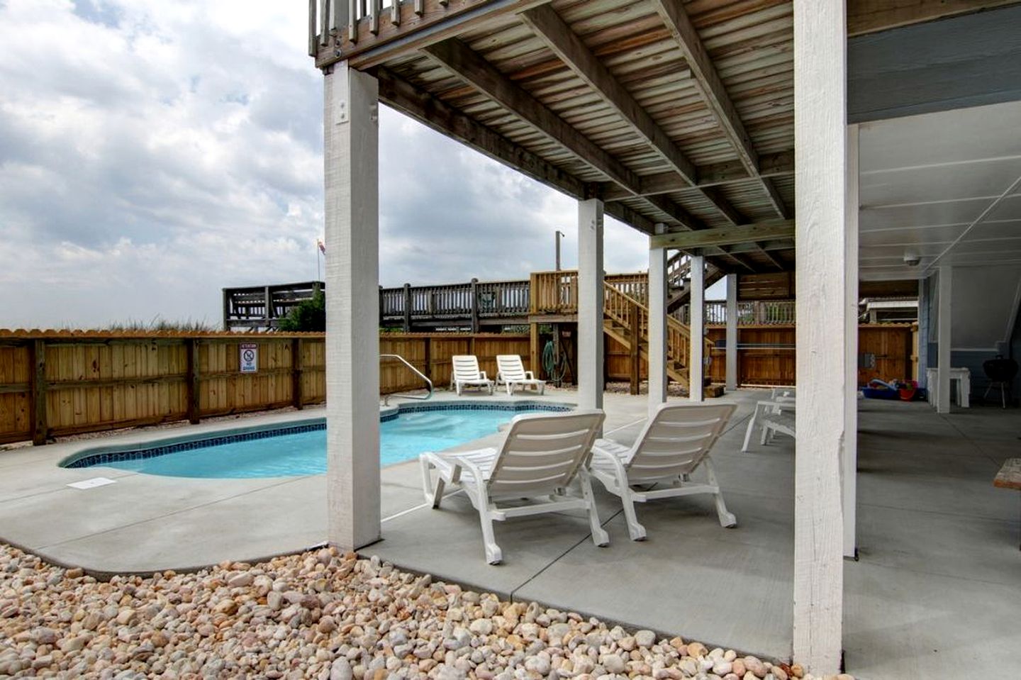 Family-Friendly Cottage with a Pool in Holden Beach, North Carolina