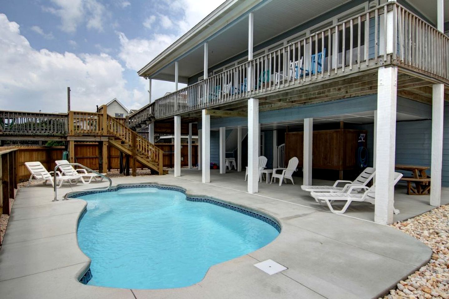 Family-Friendly Cottage with a Pool in Holden Beach, North Carolina