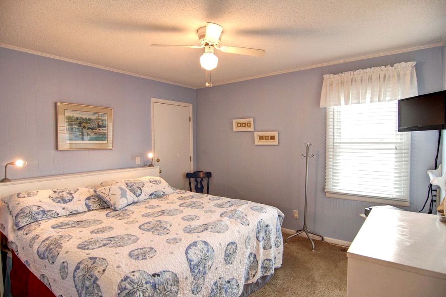 Family-Friendly Cottage with a Pool in Holden Beach, North Carolina