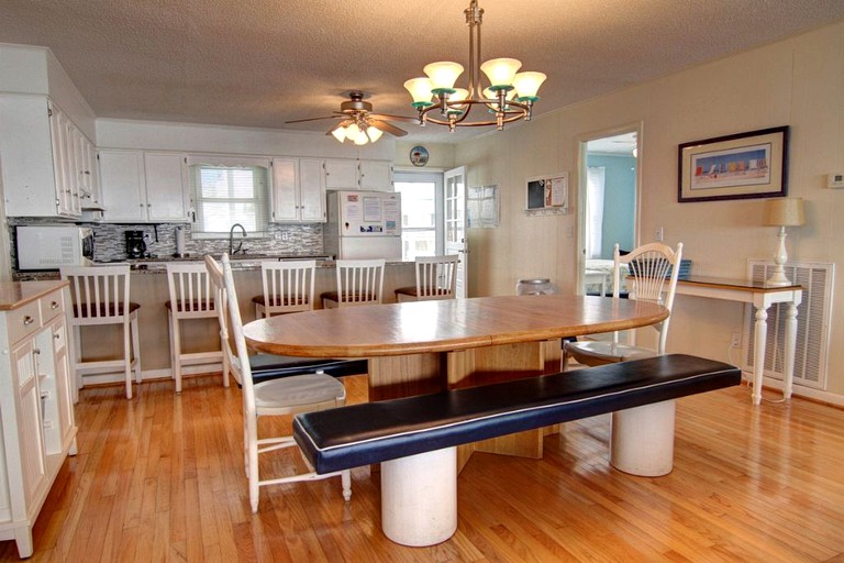 Beach Houses (Holden Beach, North Carolina, United States)