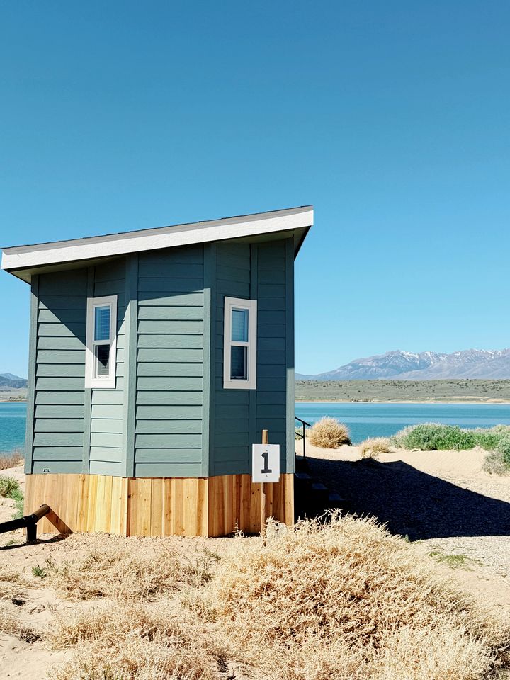 Gorgeous Tiny House on Yuba Lake for a Unforgettable Glamping Getaway in Utah