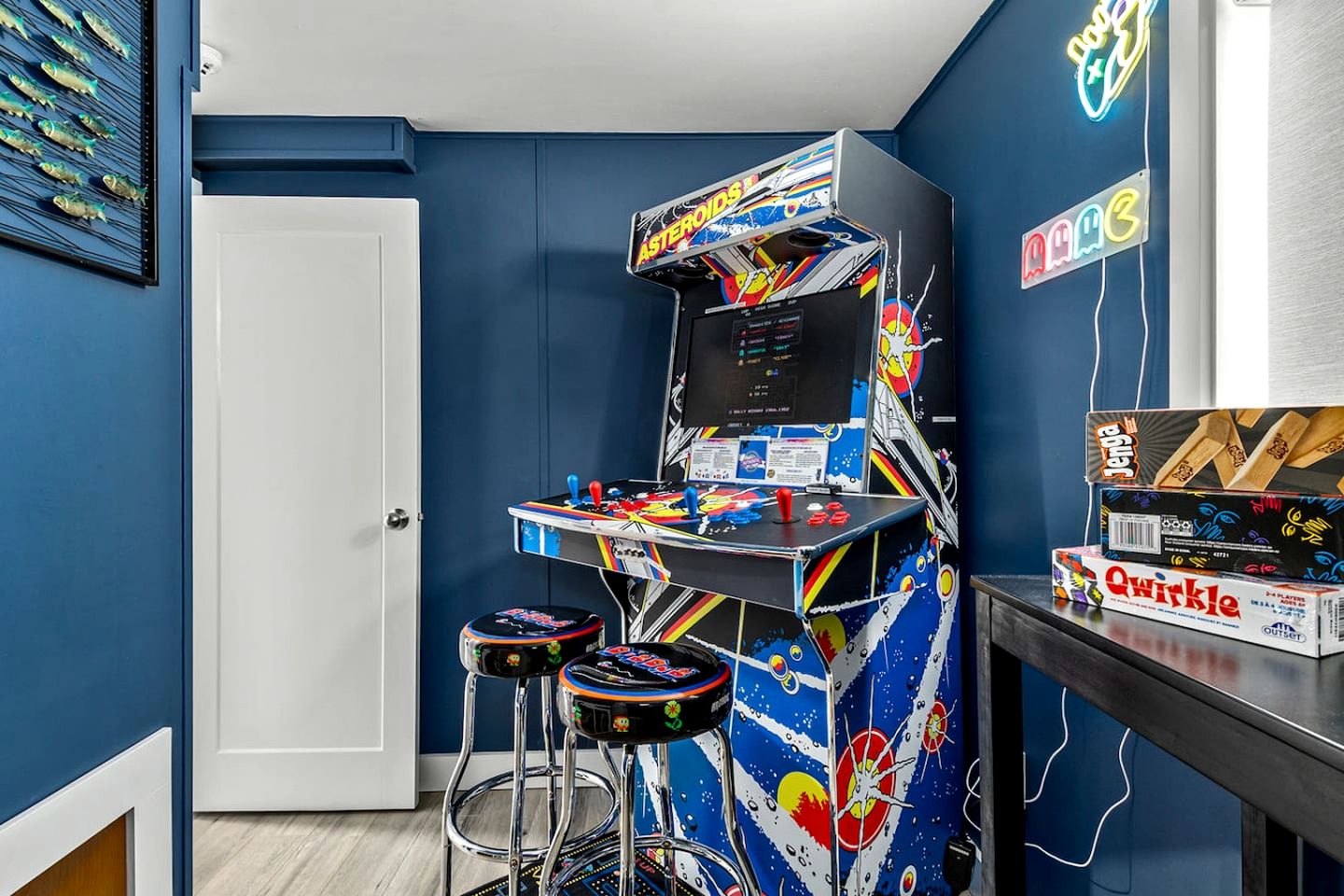 Luxury Beachfront Cottage with Arcade Room and Ocean Views near Campbell River, British Columbia