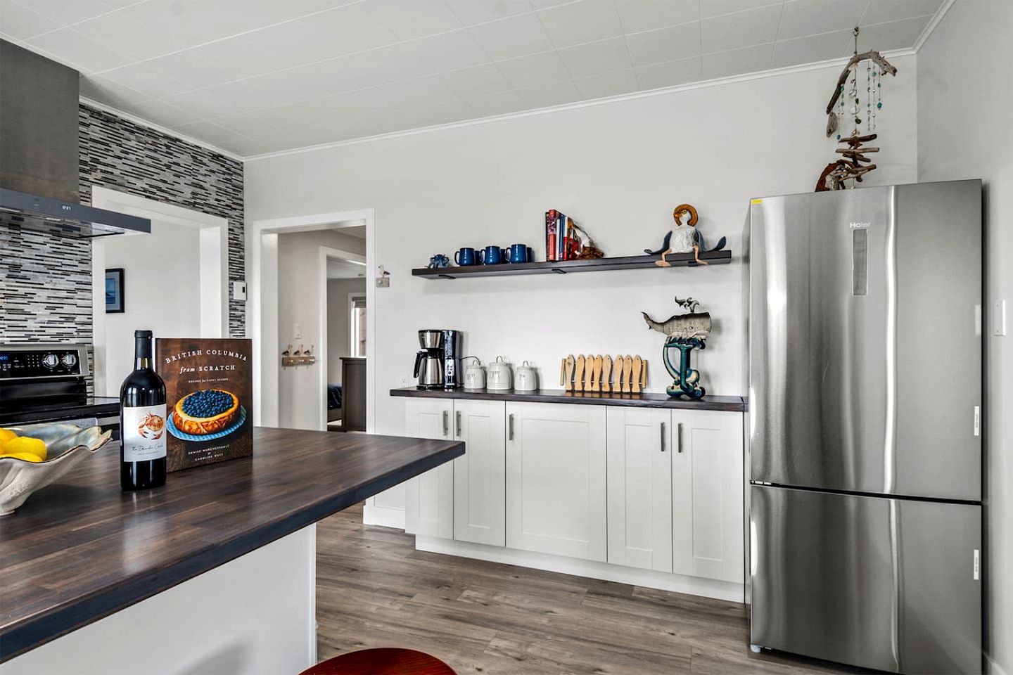 Luxury Beachfront Cottage with Arcade Room and Ocean Views near Campbell River, British Columbia