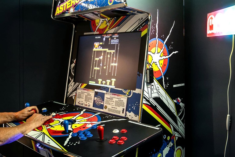 Cottages (Canada, Strathcona D (Oyster Bay-Bu*, British Columbia)