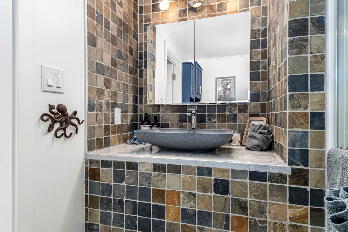 Luxury Beachfront Cottage with Arcade Room and Ocean Views near Campbell River, British Columbia