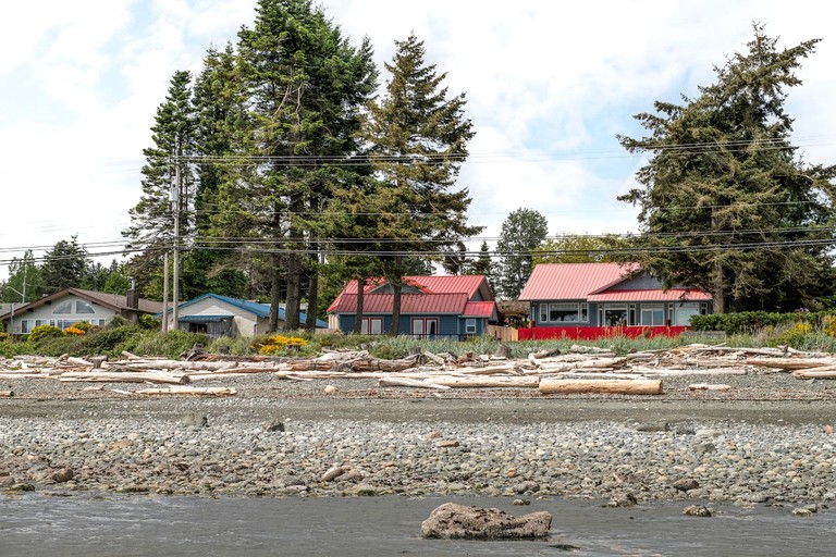Cottages (Canada, Strathcona D (Oyster Bay-Bu*, British Columbia)