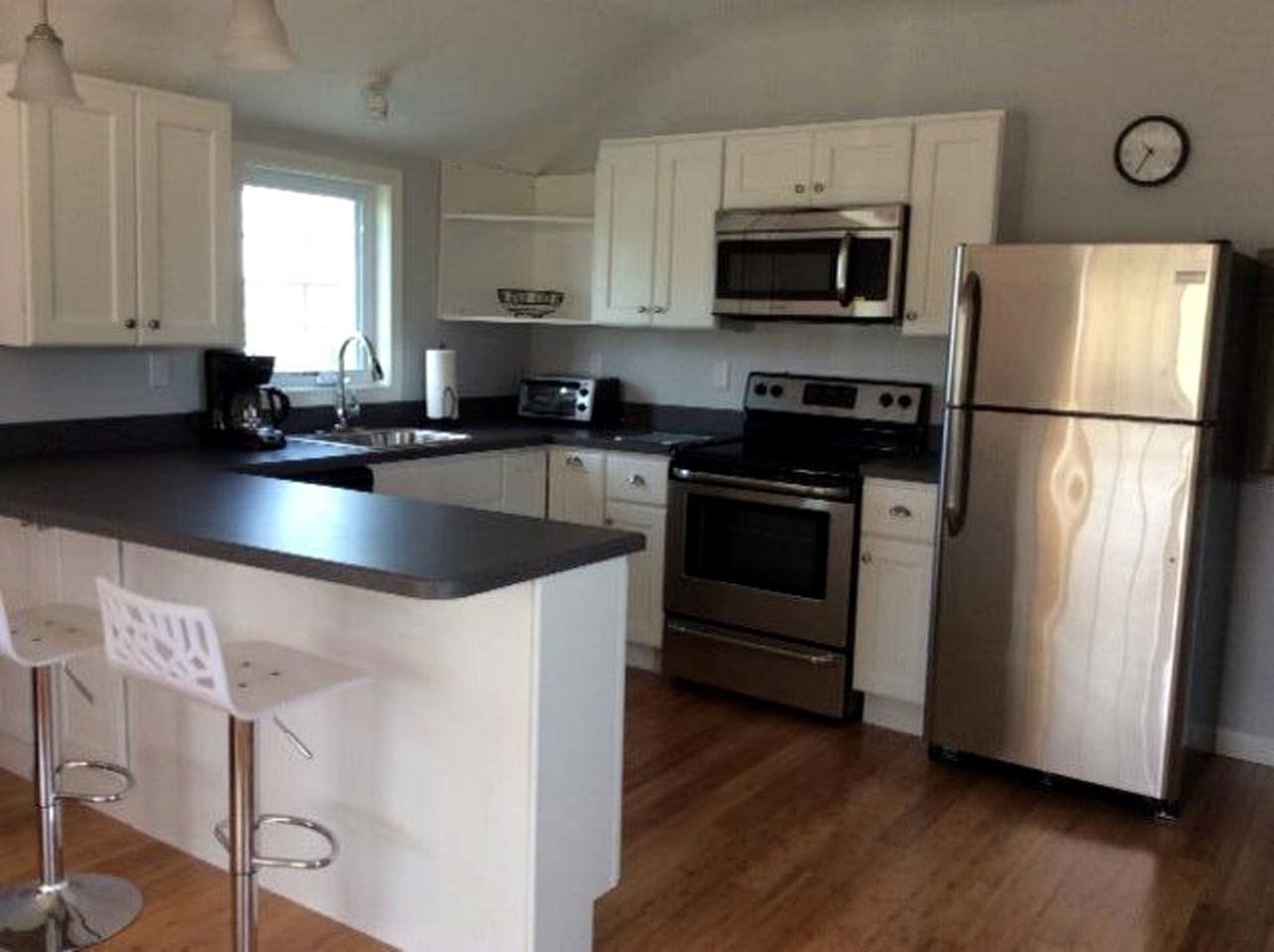 Compact Vacation Rental with Wi-Fi near Sawyers Beach, New Hampshire