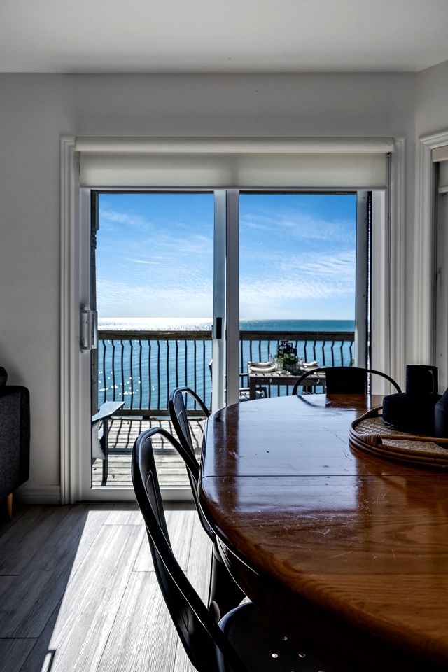 Beachfront Cottage with Stunning Sights in Leamington, Ontario