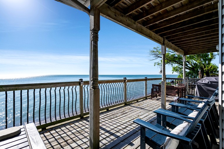 Cottages (Canada, Leamington, Ontario)