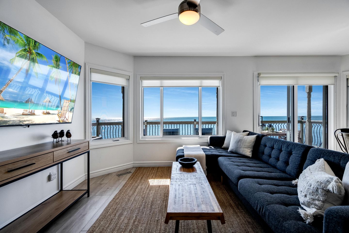 Beachfront Cottage with Stunning Sights in Leamington, Ontario