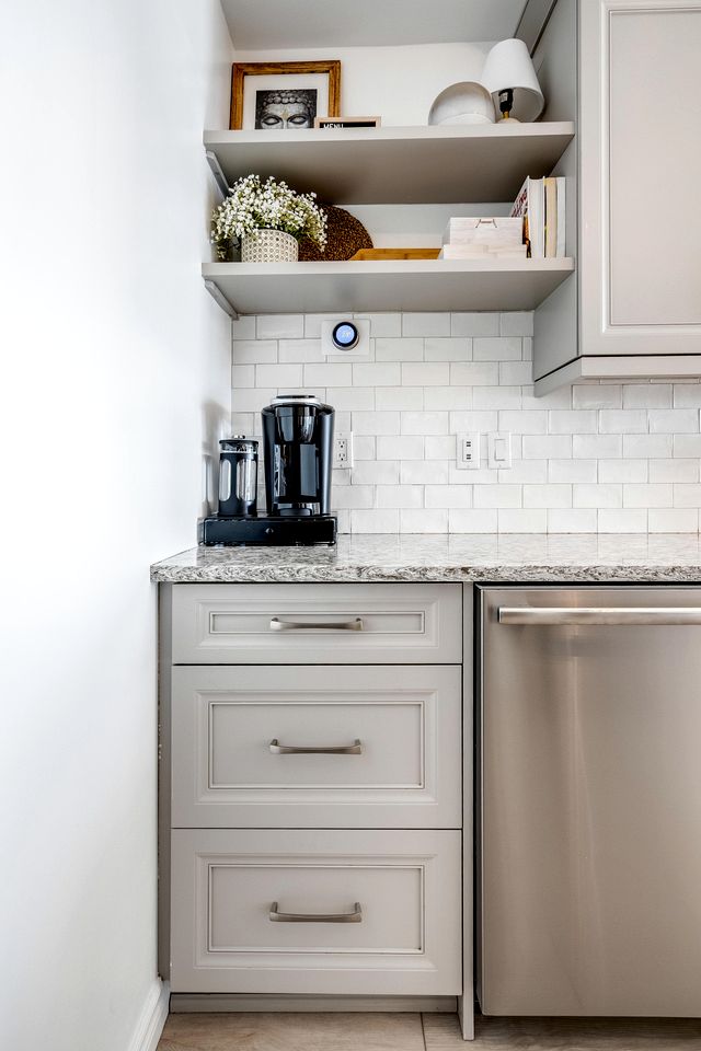 Beachfront Cottage with Stunning Sights in Leamington, Ontario