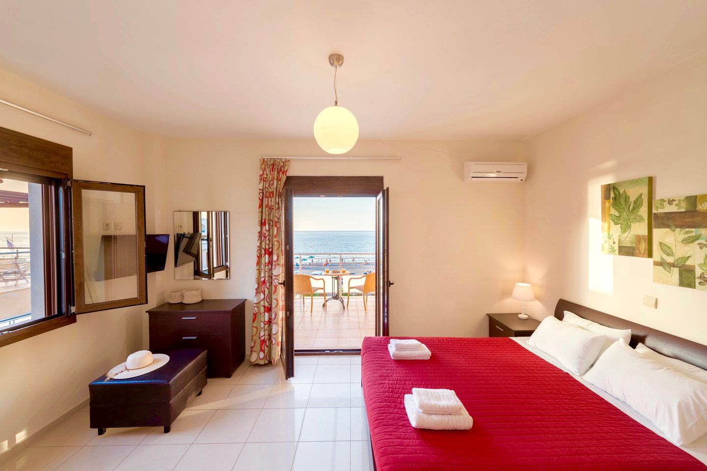 Stunning Beachfront Villa, Perfect for a Greek Vacation