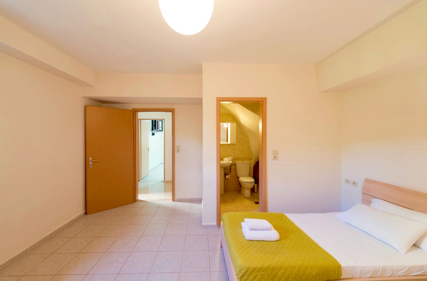 Stunning Beachfront Villa, Perfect for a Greek Vacation