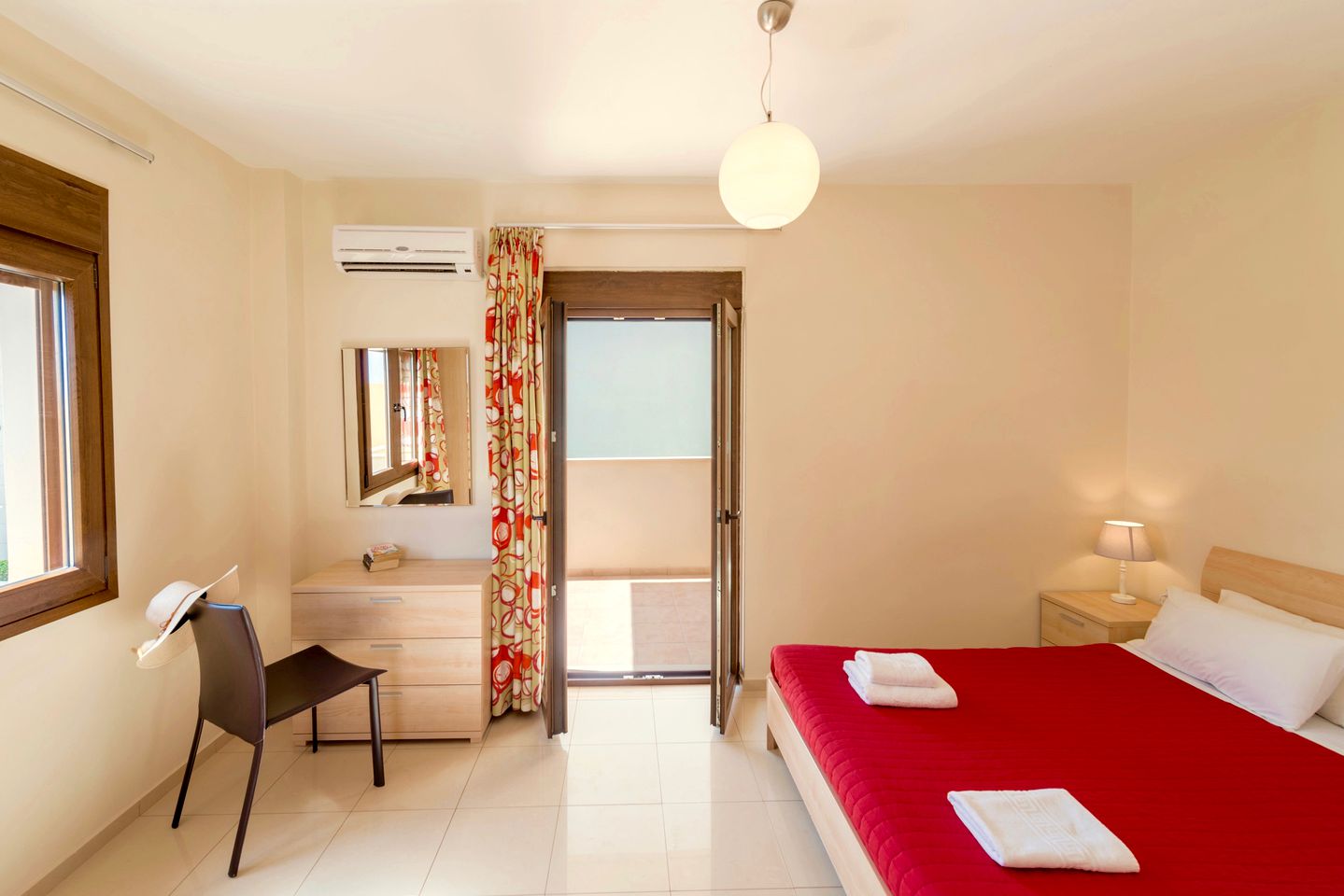 Stunning Beachfront Villa, Perfect for a Greek Vacation