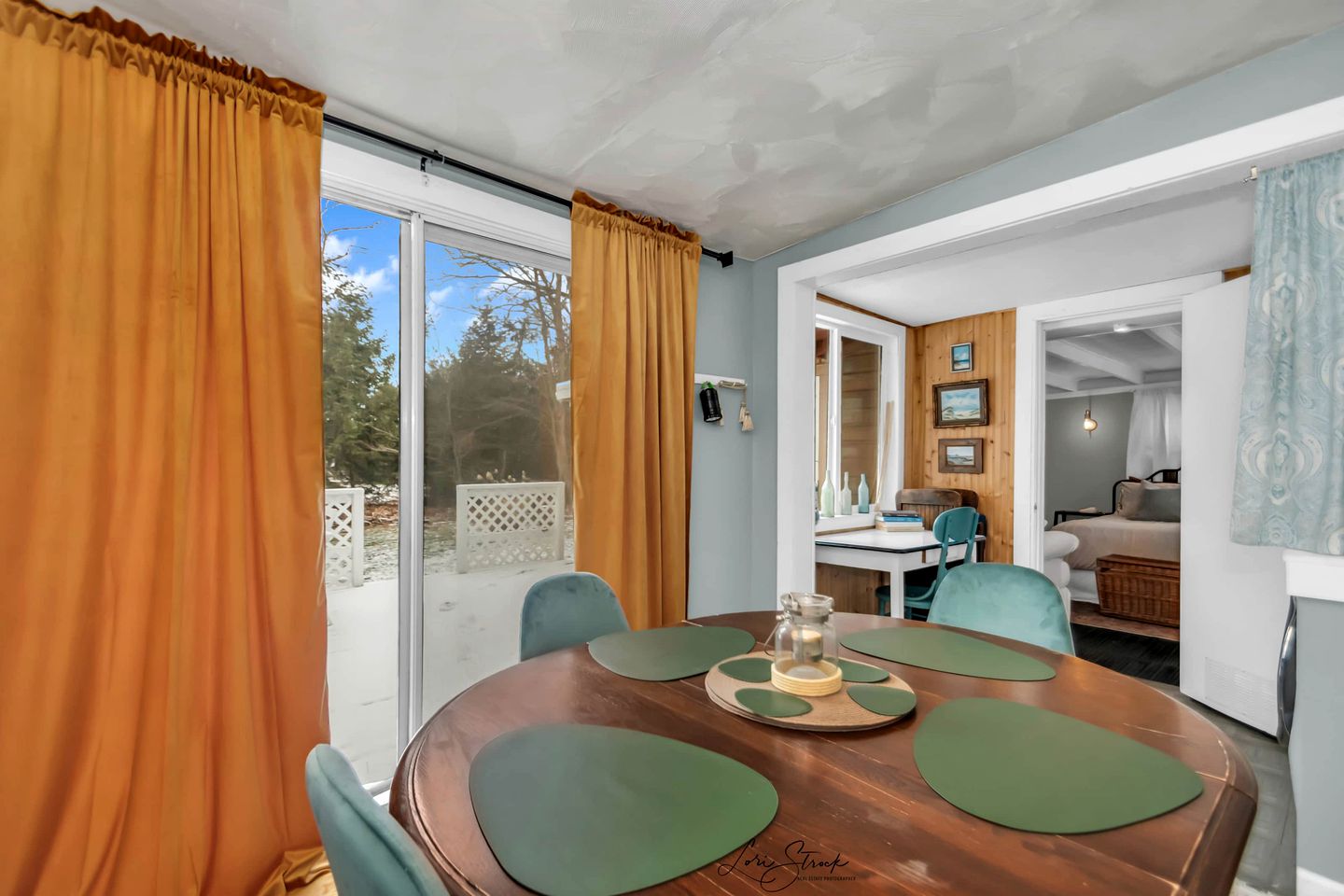 Beachglass Cottage - Family Friendly Kids and Pets,  Grand Beach, MI