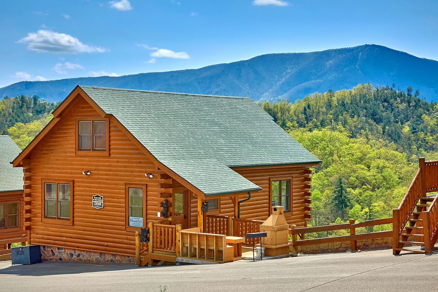 Deluxe Cabin Rental near Sevierville, Tennessee