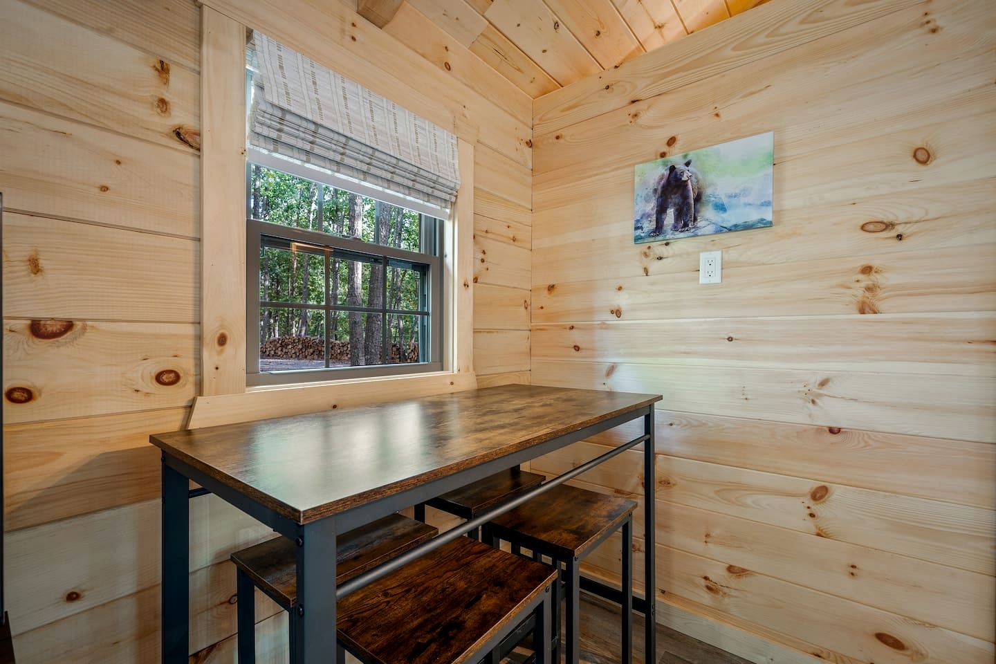 Charming Forest Cabin with Hot Tub & Covered Porch in Mentone, Alabama