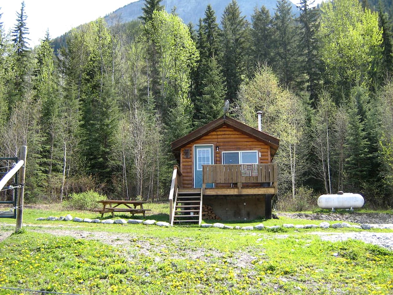 Idyllic Mountain Vacation Rental near Yoho National Park, British Columbia