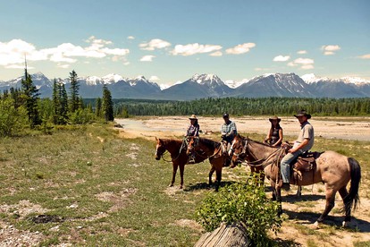 Idyllic Mountain Vacation Rental near Yoho National Park, British Columbia photo 2
