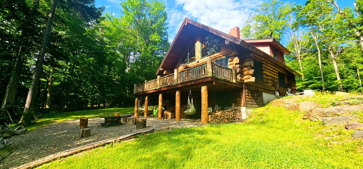Vibrant Cabin Retreat Near Brassua Lake, Maine
