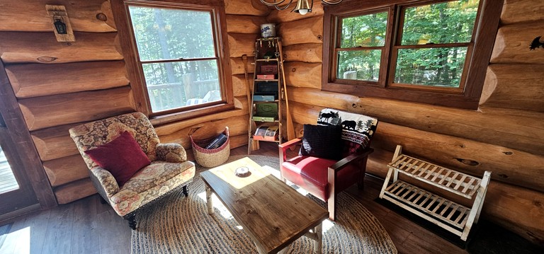 Cabins (United States of America, Rockwood, Maine)