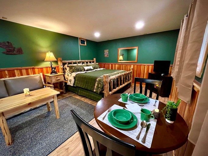 Vacation Rentals (United States of America, Childs, Montana)