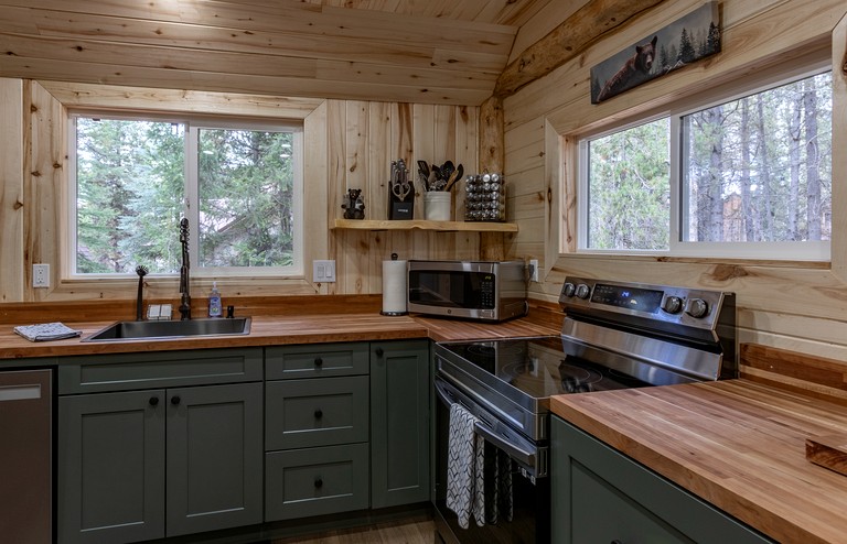 Log Cabins (United States of America, --, Idaho)