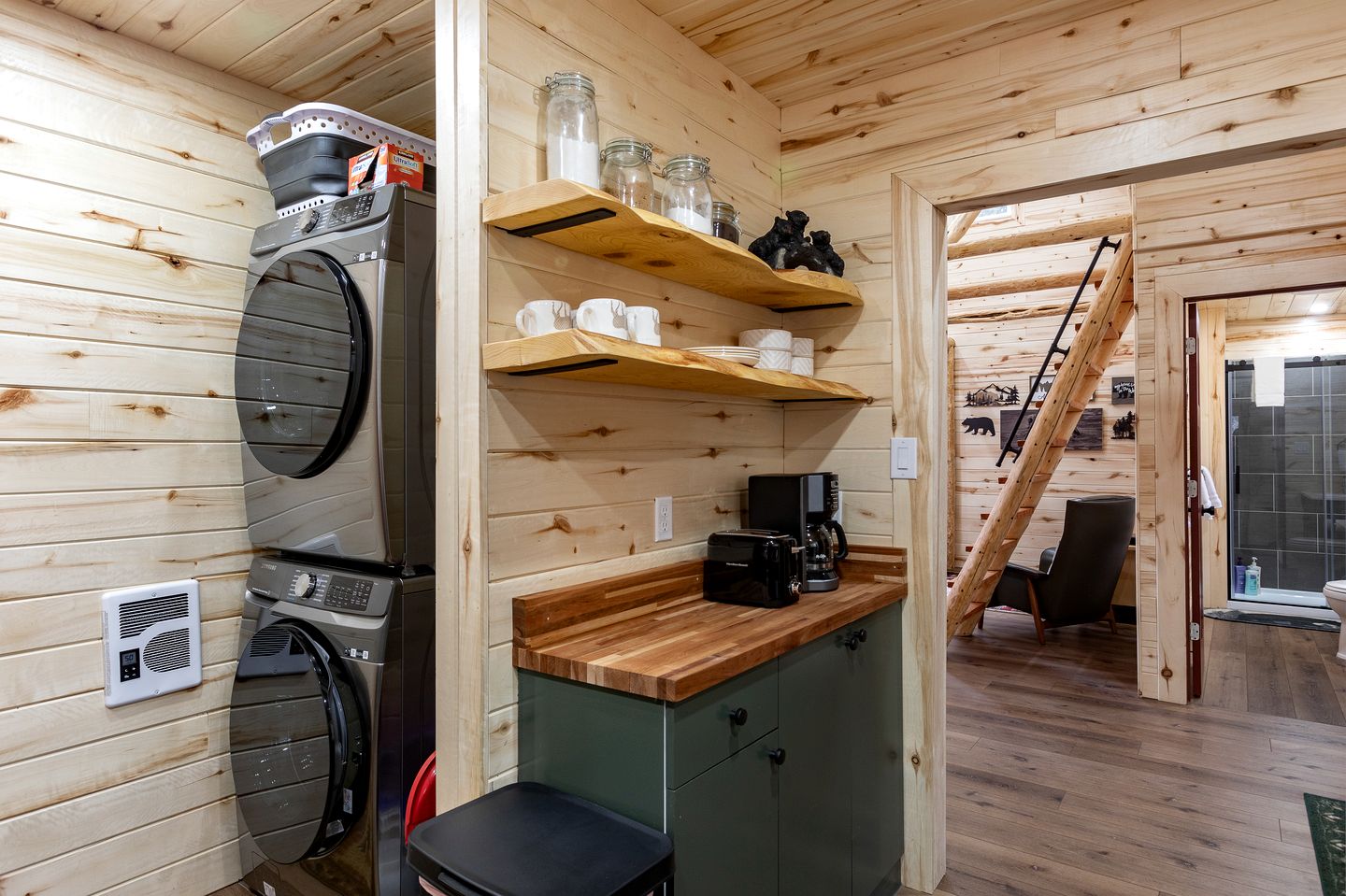 Tranquil Cabin with Amazing Views from the Incredible Deck, the Perfect Base for your Island Park Adventures in Idaho