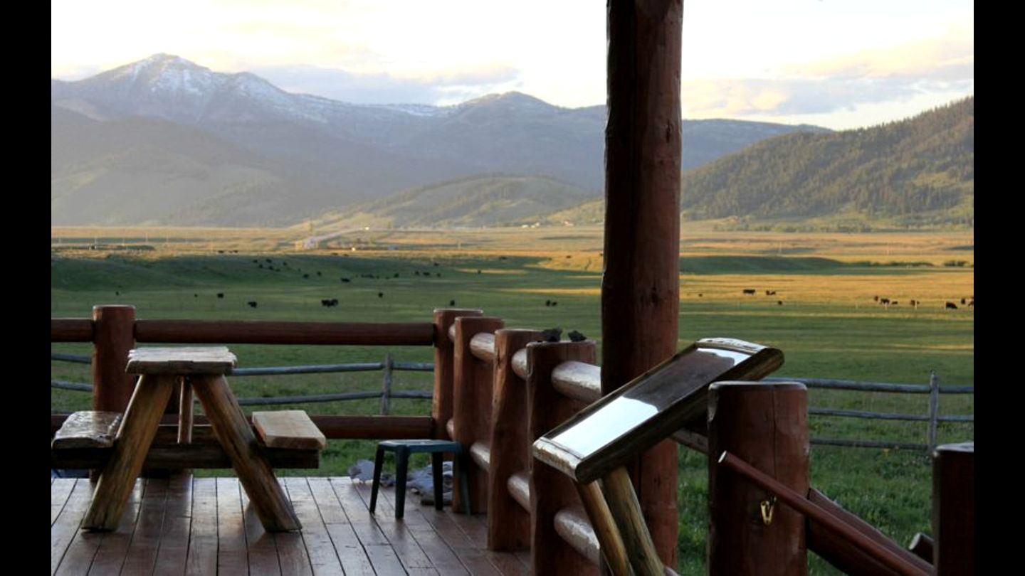 Tranquil Cabin with Amazing Views from the Incredible Deck, the Perfect Base for your Island Park Adventures in Idaho