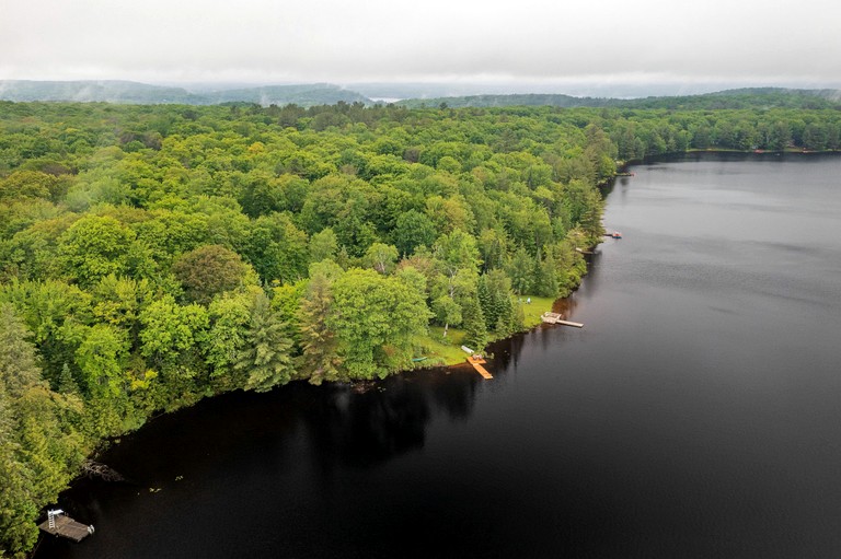 Cottages (Canada, Huntsville, Ontario)